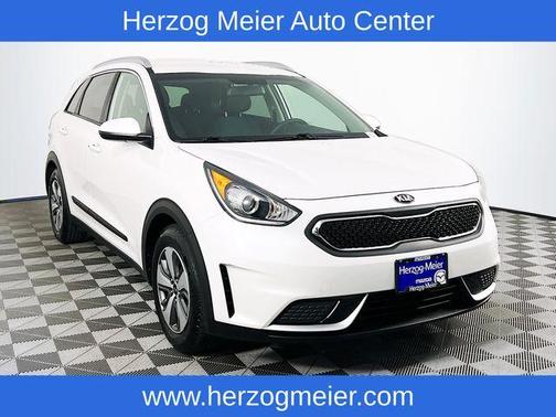 Snow White Pearl 2019 Kia Niro LX