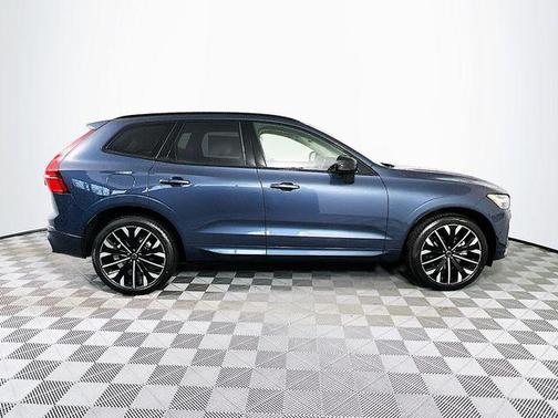 2026 Volvo XC60 B5 Ultra