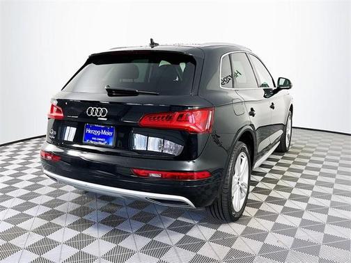 2018 Audi Q5 2.0T Premium Plus
