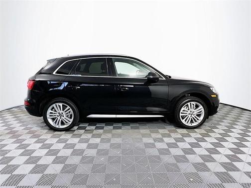 2018 Audi Q5 2.0T Premium Plus