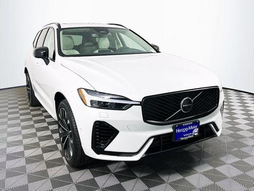 2026 Volvo XC60 Plug-In Hybrid T8 Ultra