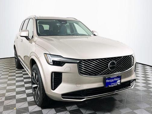2026 Volvo XC90 B6 Core