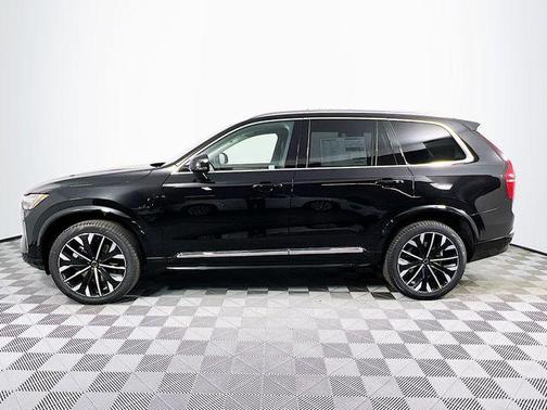 Onyx Black Metallic 2026 Volvo XC90 Plug-In Hybrid T8 Plus 6-Seater