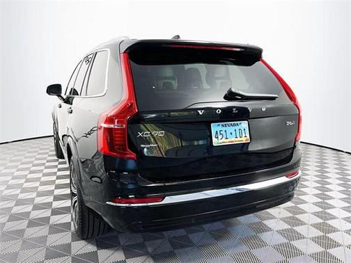 2025 Volvo XC90 B6 Plus 7-Seater