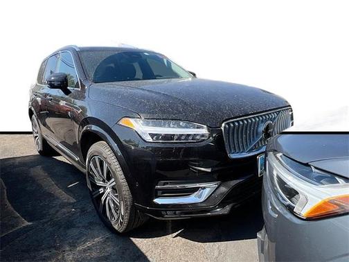 2025 Volvo XC90 B6 Plus 7-Seater