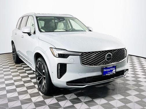 2026 Volvo XC90 B6 Ultra 7-Seater