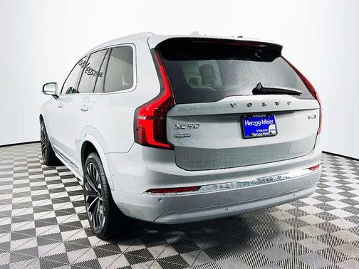 2026 Volvo XC90 B6 Ultra 7-Seater