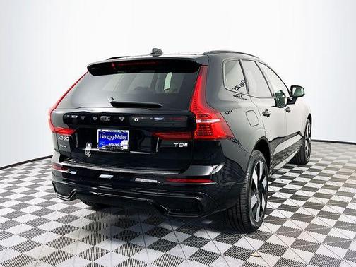 2025 Volvo XC60 Plug-In Hybrid T8 Plus