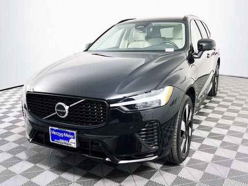 2025 Volvo XC60 Plug-In Hybrid T8 Plus