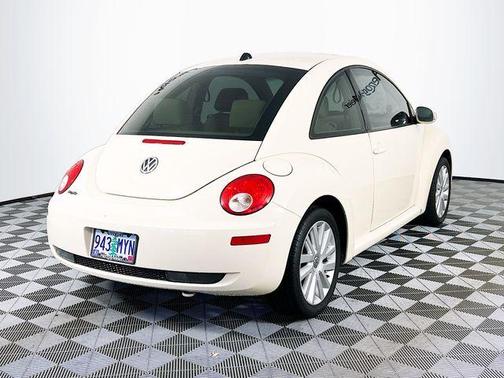 2008 Volkswagen New Beetle S