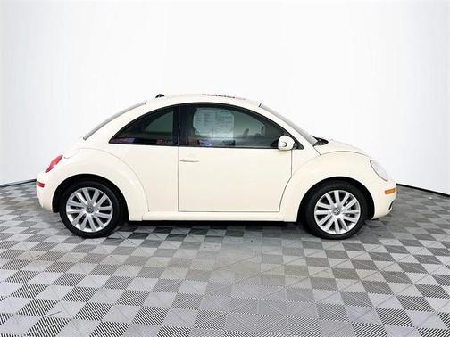 2008 Volkswagen New Beetle S