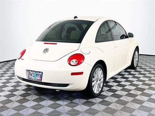 2008 Volkswagen New Beetle S