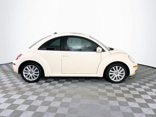 2008 Volkswagen New Beetle S