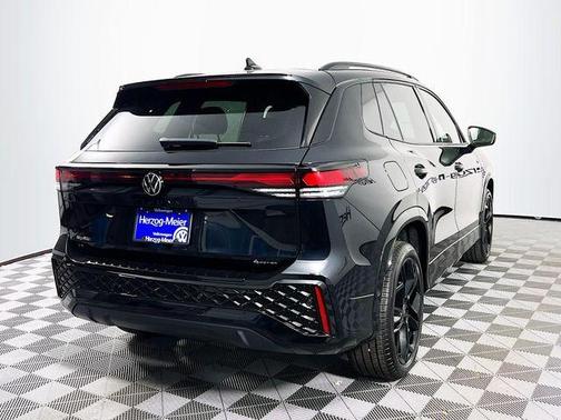 2025 Volkswagen Tiguan 2.0T SE R-Line Black