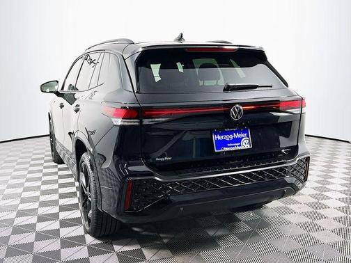 2025 Volkswagen Tiguan 2.0T SE R-Line Black