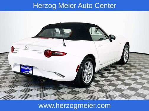 Arctic White 2016 Mazda MX-5 Miata Sport