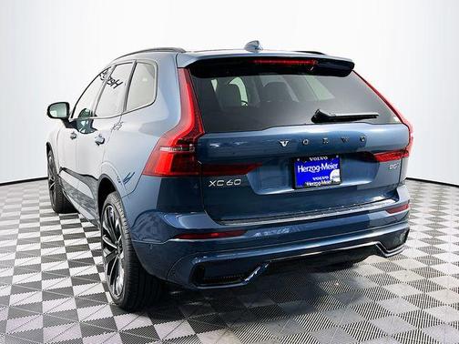 2026 Volvo XC60 B5 Ultra
