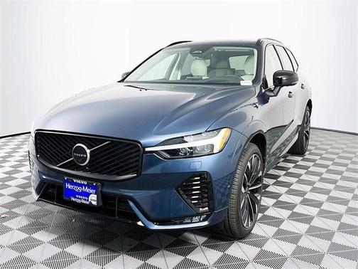 2026 Volvo XC60 B5 Ultra