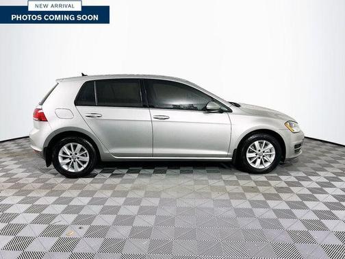 2015 Volkswagen Golf TSI S 4-Door