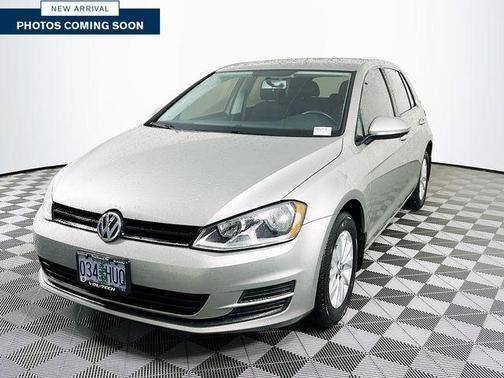 2015 Volkswagen Golf TSI S 4-Door