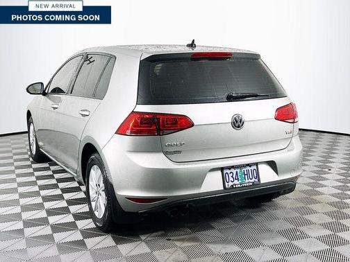 2015 Volkswagen Golf TSI S 4-Door