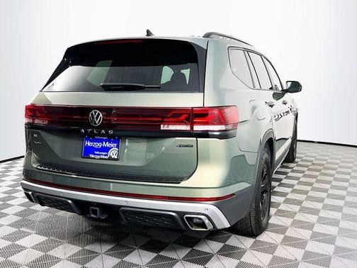 2025 Volkswagen Atlas 2.0T Peak Edition