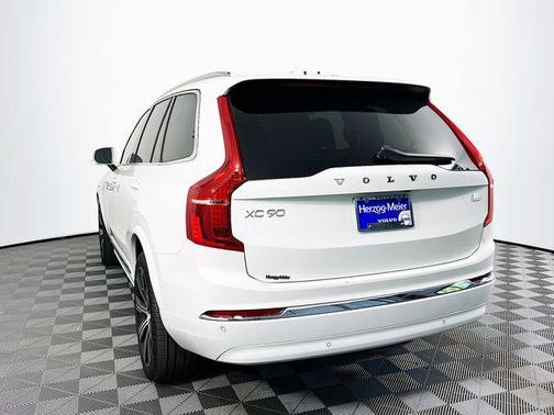 2024 Volvo XC90 Recharge Plug-In Hybrid T8 Plus Bright Theme 7-Seater