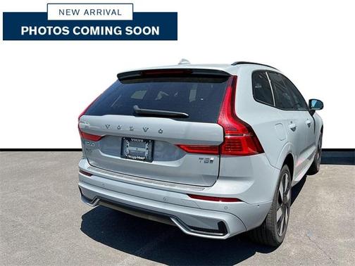 2025 Volvo XC60 Plug-In Hybrid T8 Plus