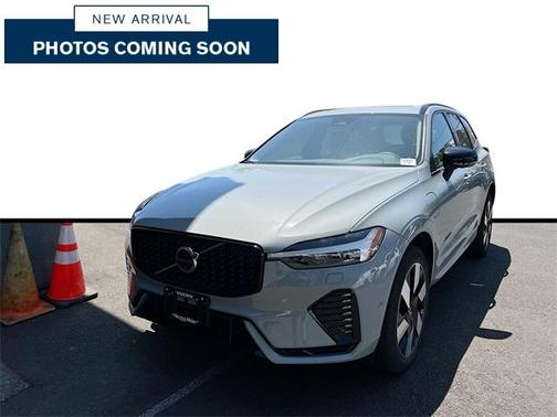 2025 Volvo XC60 Plug-In Hybrid T8 Plus