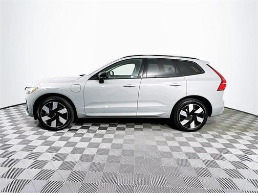 2025 Volvo XC60 Plug-In Hybrid T8 Plus