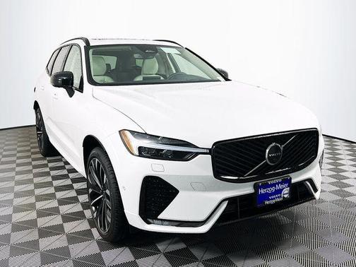 2026 Volvo XC60 B5 Ultra