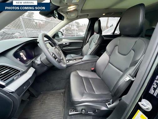 2023 Volvo XC90 B5 Core