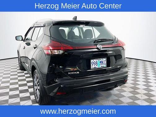 2021 Nissan Kicks SV