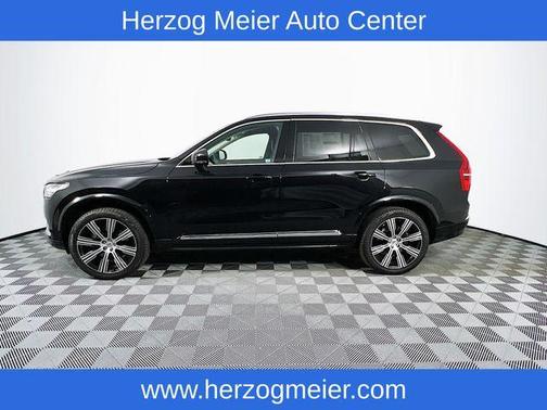 Onyx Black Metallic 2025 Volvo XC90 B6 Ultra
