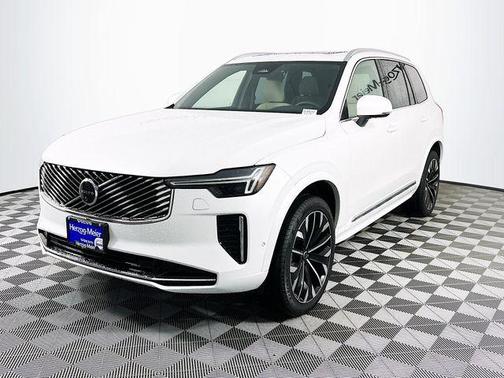 2026 Volvo XC90 B6 Plus 7-Seater