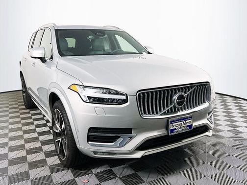 2024 Volvo XC90 B6 Ultimate Bright Theme 7-Seater