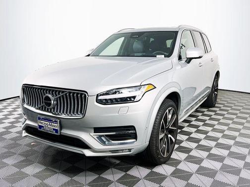 2024 Volvo XC90 B6 Ultimate Bright Theme 7-Seater