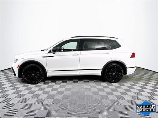2022 Volkswagen Tiguan 2.0T SE R-Line Black