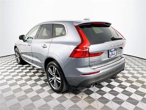 2019 Volvo XC60 T5 Momentum