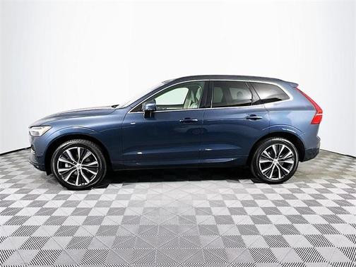 2022 Volvo XC60 B5 Momentum