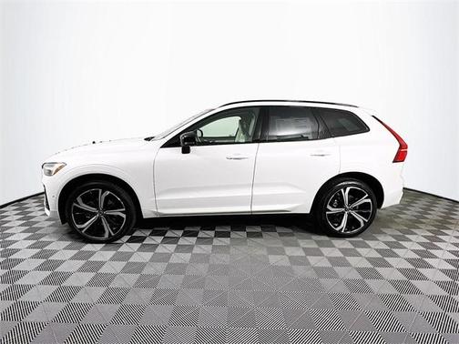 2025 Volvo XC60 B5 Ultra