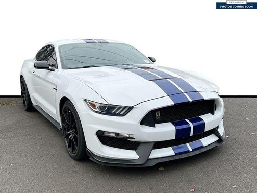 2016 Ford Shelby GT350 Base