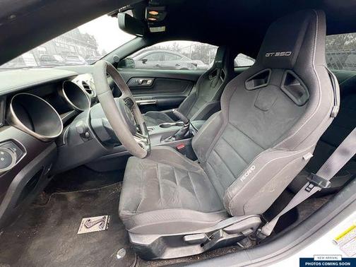 2016 Ford Shelby GT350 Base