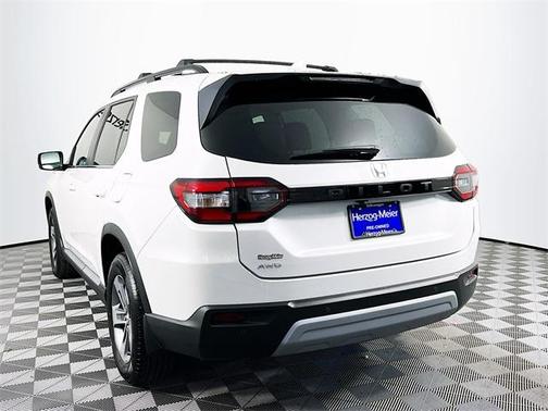 2023 Honda Pilot EX-L 8-Passenger