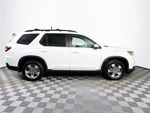 2023 Honda Pilot EX-L 8-Passenger