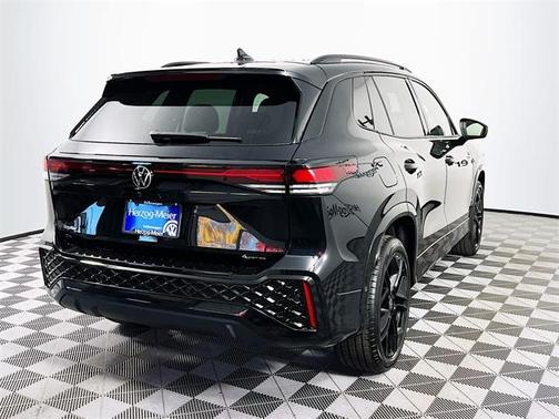2025 Volkswagen Tiguan 2.0T SE R-Line Black