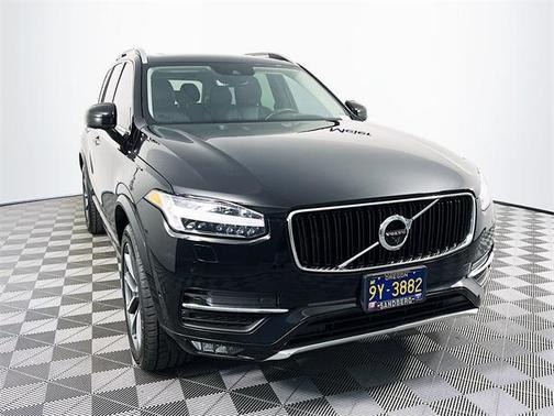 2019 Volvo XC90 T6 Momentum
