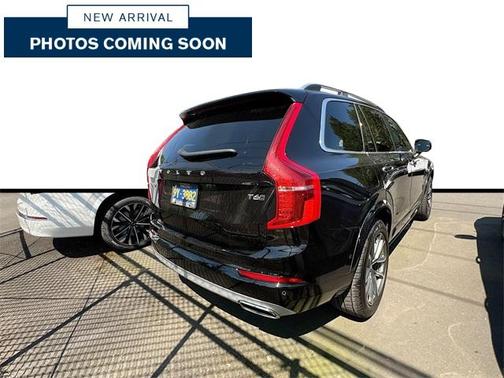 2019 Volvo XC90 T6 Momentum