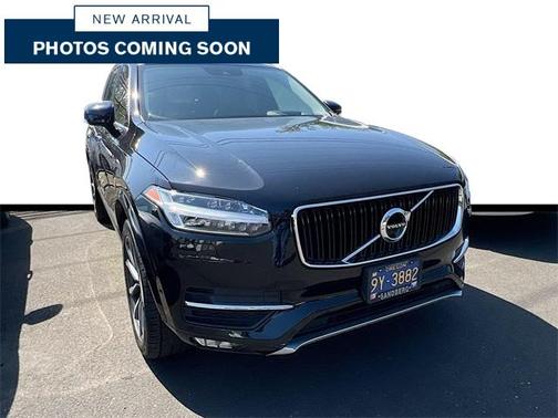 2019 Volvo XC90 T6 Momentum