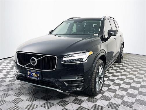2019 Volvo XC90 T6 Momentum